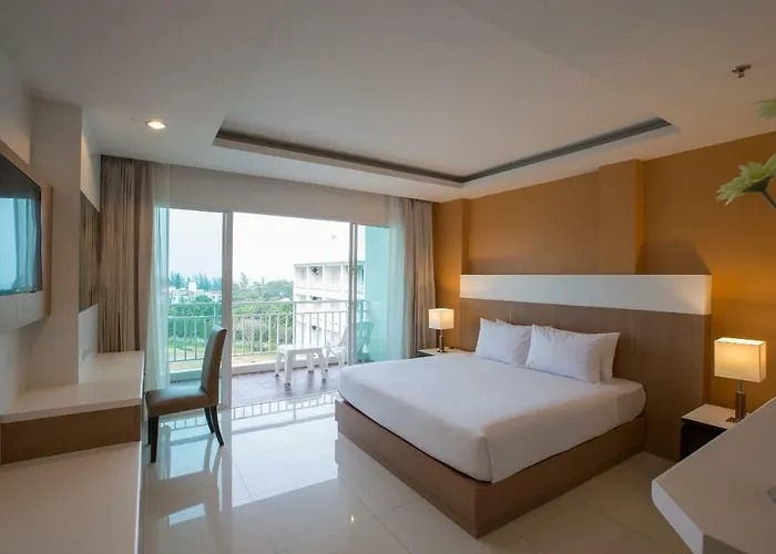 Chanalai Hillside Resort, Karon Beach